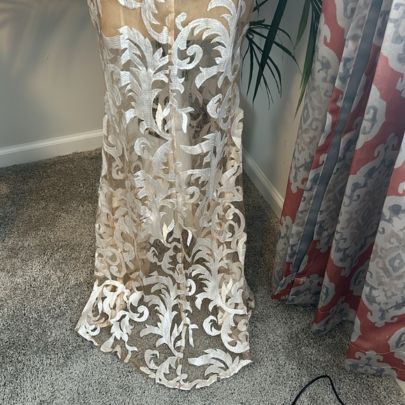 Lace maxi skirt - Picture 3 of 4